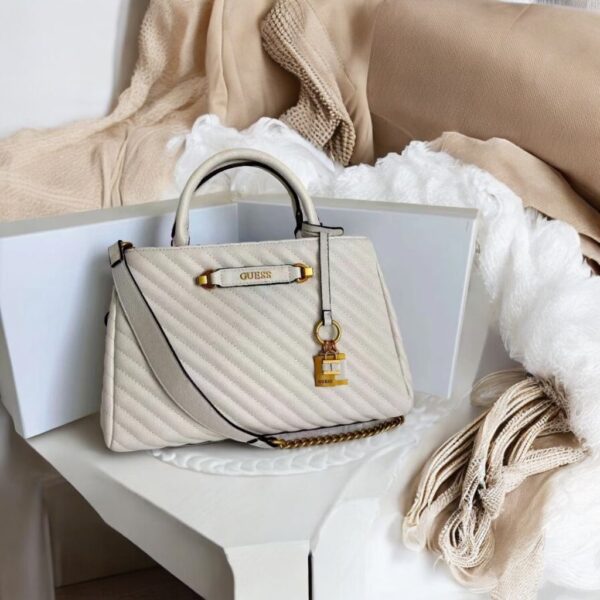 LATEST GUESSS BAG - Image 2