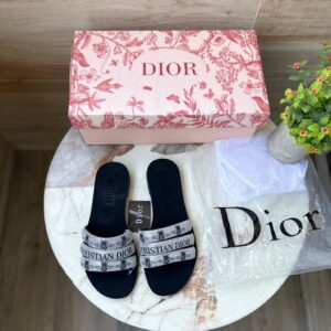 DIORR-miss Dior flats