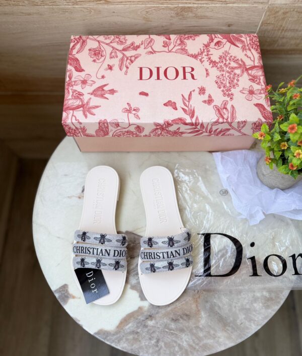 Miss Diorr flats - Image 3