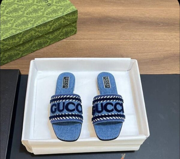 GUCCII FLATS IN STOCK