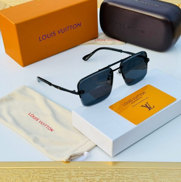 LOUISS VUITTONN-SUNGLASSESS - Image 8