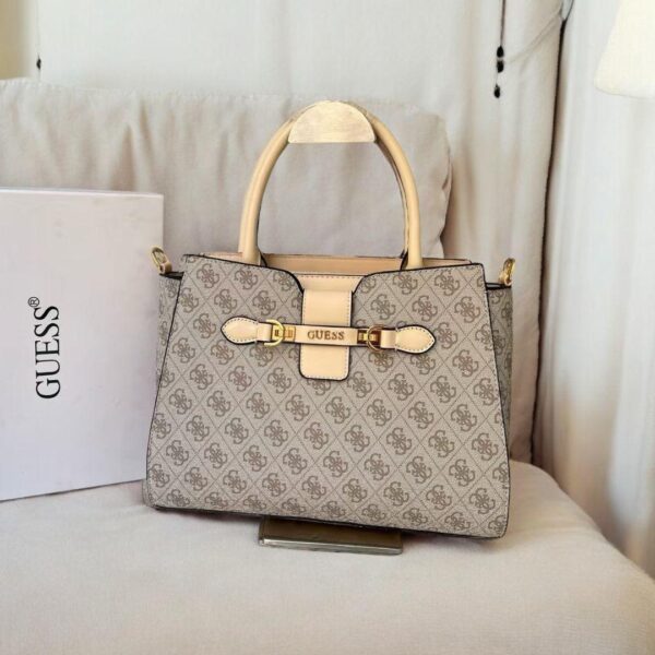 LATEST GUESSS BAG