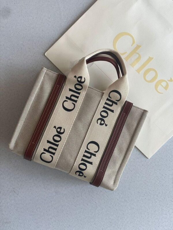 CHLOEE WOODY CANVAS TOTE CUM CROSSBODY - Image 3