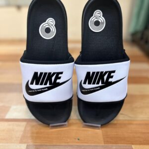 NIKEE FLIP-FLOPS 