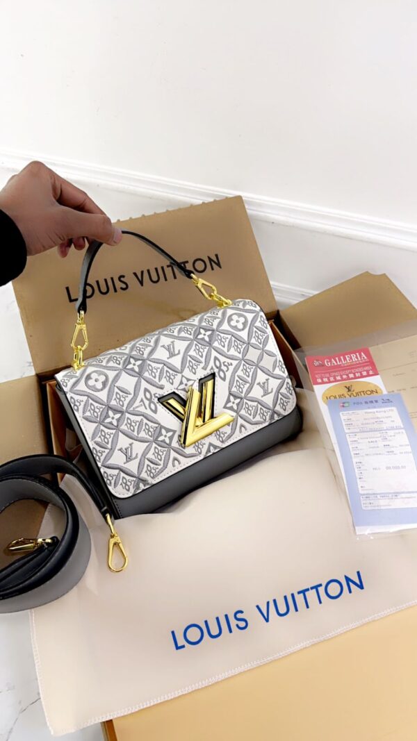 LOUISS VUITTON TWIST SLING BAG  - Image 4
