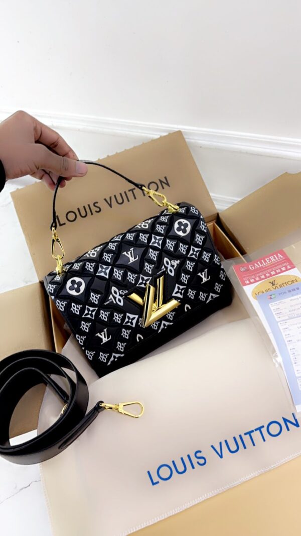 LOUISS VUITTON TWIST SLING BAG 