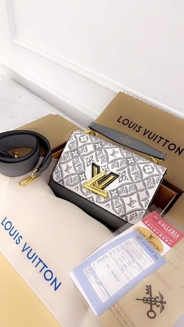 LOUISS VUITTON TWIST SLING BAG  - Image 5