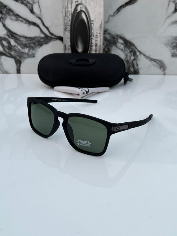 Oakleyy 5037 black