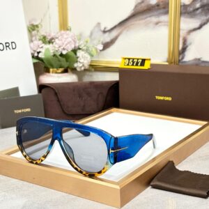 TOM FORDD