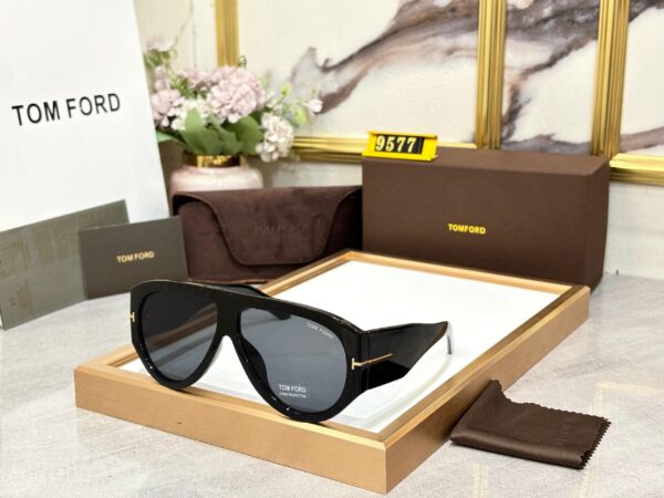 TOM FORDD - Image 3