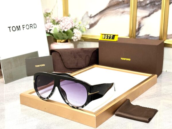 TOM FORDD - Image 5