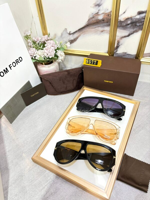 TOM FORDD - Image 9