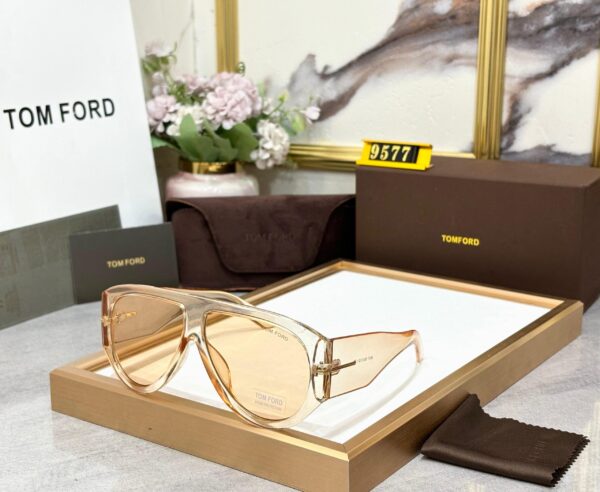 TOM FORDD - Image 7
