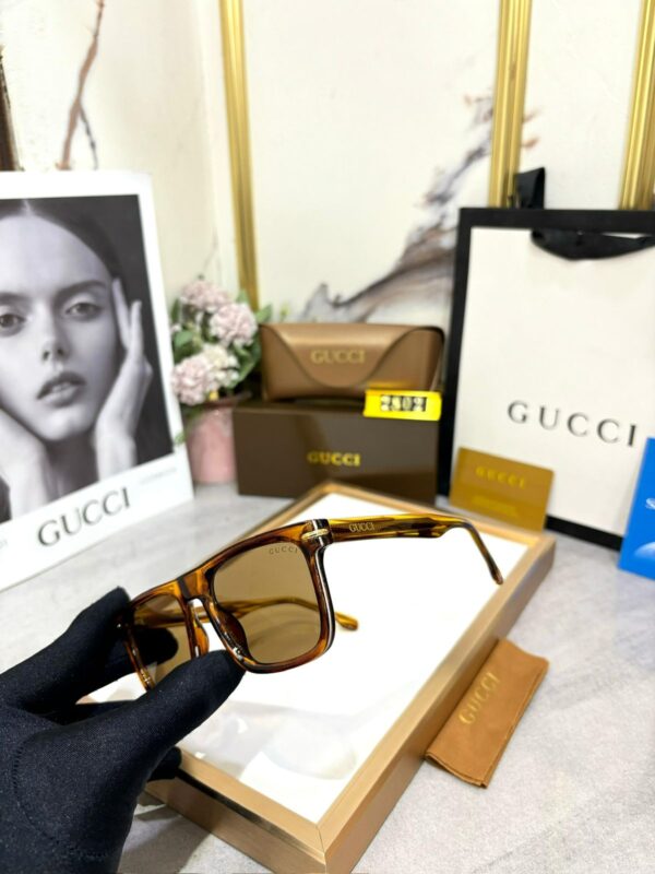 GUCCII - Image 2