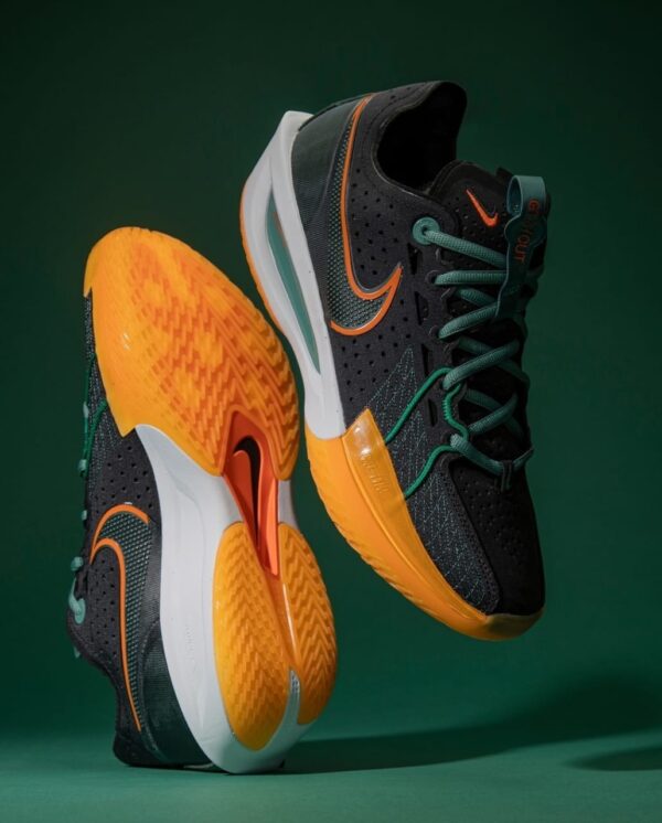 Nikee Air Zoom GT Cut 3 Basketball Swoosh Squad - Image 2