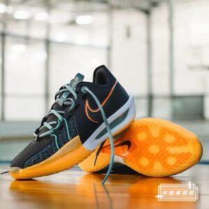 Nikee Air Zoom GT Cut 3 Basketball Swoosh Squad