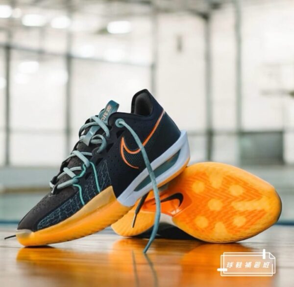 Nikee Air Zoom GT Cut 3 Basketball Swoosh Squad