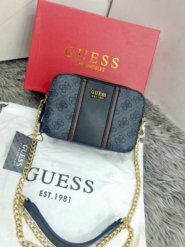 GUESSS CATHLEEN CAMERA CROSSBODY SLING BAG - Image 3
