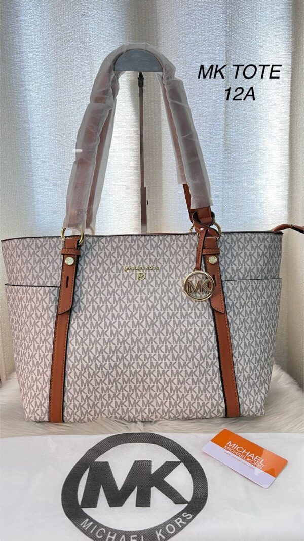 MKK VOYAGER TOTE BAG  - Image 2