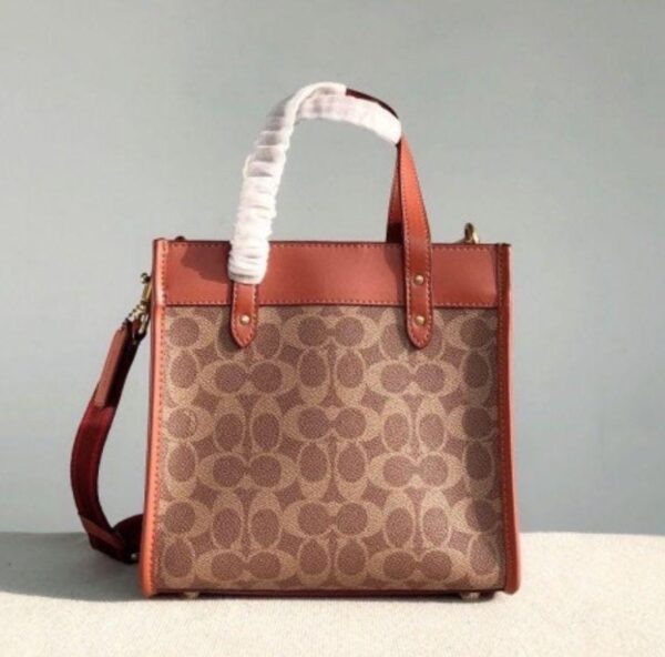 COACHH FIELD SIGNATURE MONOGRAM TOTE BAG - Image 4