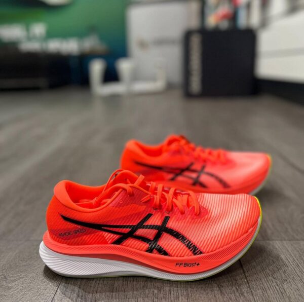 ASICSS MAGIC SPEED - Image 2