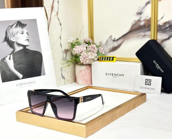 GIVENCHYY - Image 7