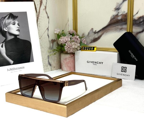 GIVENCHYY - Image 9