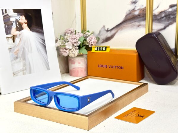 LVV UNISEX UV PROTECTED