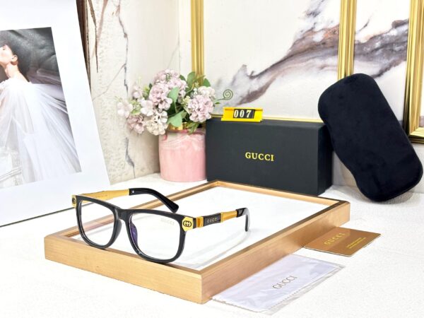 GUCCII HEAVY UV PROTECTED