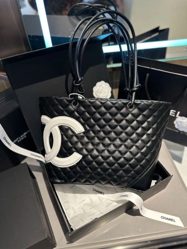 LATEST CHANELL TOTE - Image 2