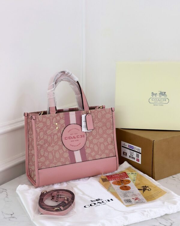 COACHH DEMPSEY CARRYALL SIGNATURE TOTE BAG 30