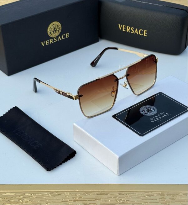 VERSACEE UNISEX MODEL - Image 5