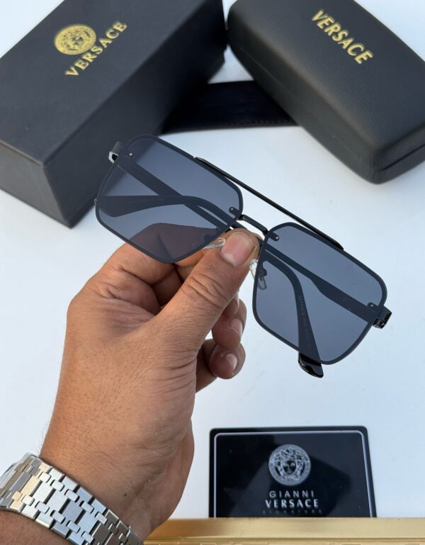 VERSACEE UNISEX MODEL - Image 7