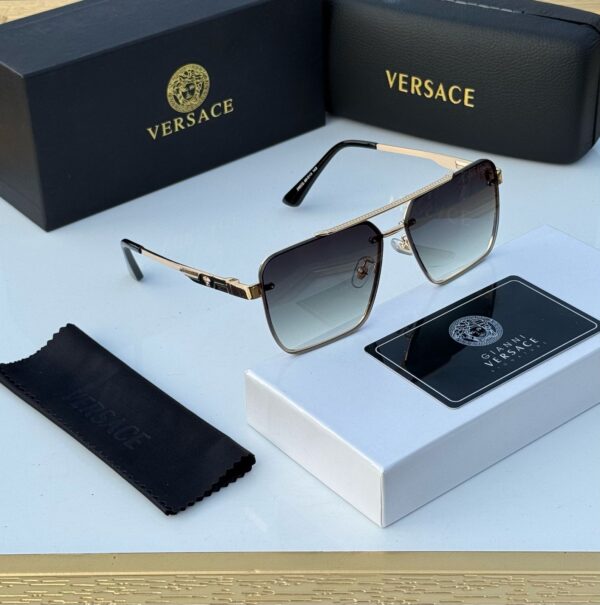 VERSACEE UNISEX MODEL