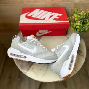 NIKEE AIRMAXX 1 SE DAWN GREY
