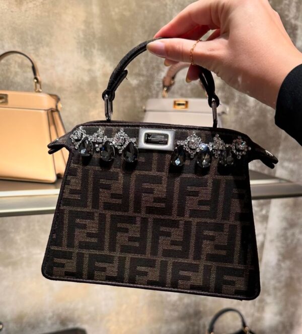 F E N D I I STUDDED PEEKABOO ICONIC SMALL SIZE GENUINE LEATHER BAG - Image 2