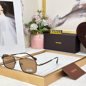 TOM FORDD