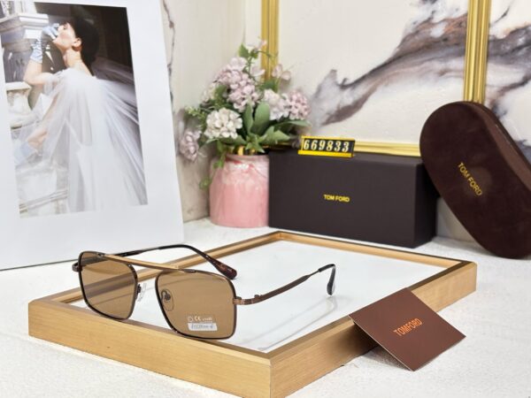 TOM FORDD