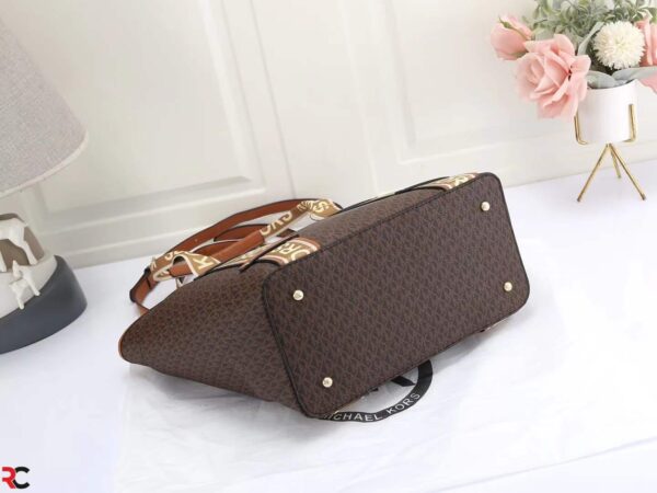 MICHAELL KORSS MAEVE LARGE TOTE BAG - Image 6