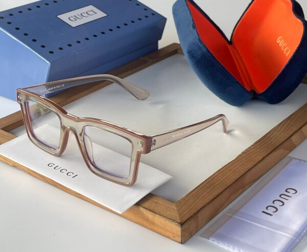 GUCCII SPECTACLE - Image 6