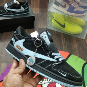 NIKEE TRAVIS SCOTT "STUSSY"