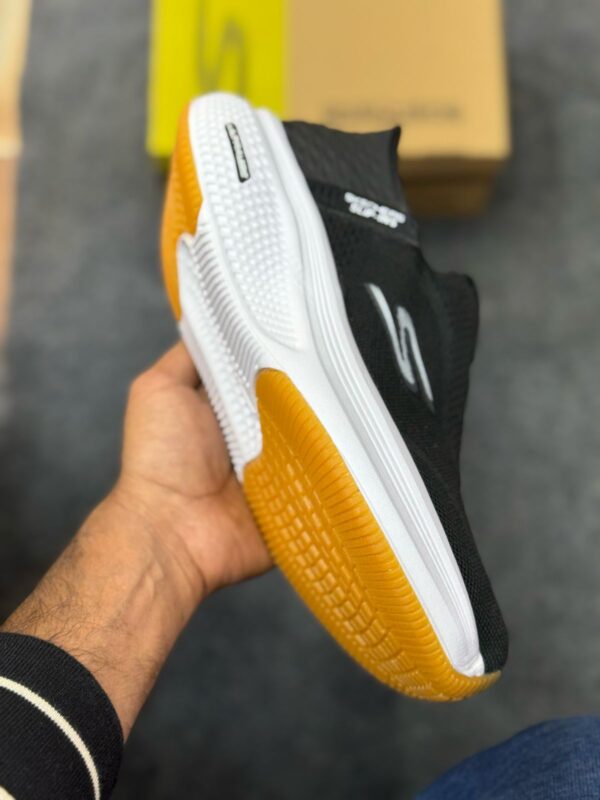 Skecherss slip in - Image 4