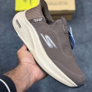 Skecherss slip in