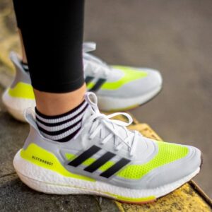ADIDASS ULTRABOOST 21 SOLAR WHITE