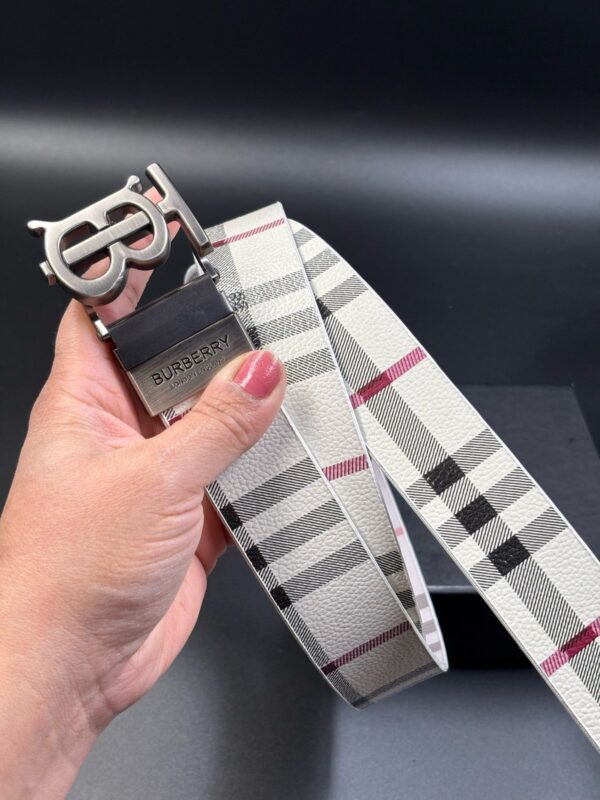 PREMIUM QUALITY BURBERRYY BELTS - Image 3