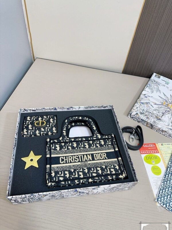CHRISTIANN PREMIUM GIFT SET BAG WITH OG BOX - Image 3