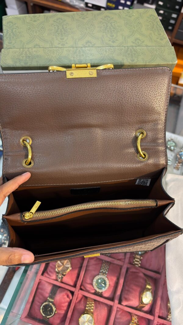GUCCII BEEE STORE ARTICLE - Image 2