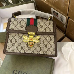 GUCCII BEEE STORE ARTICLE