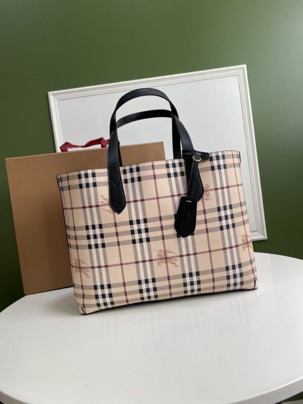 LATEST BURBERRYY TOTE
