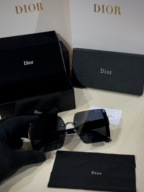 CHRISTIANN DIORR BIG - Image 3
